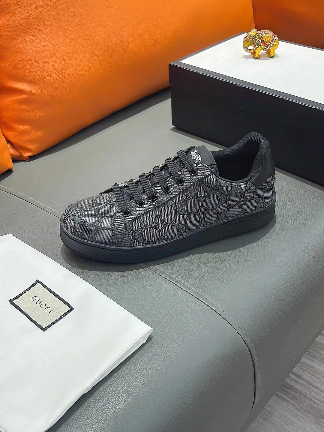 Men's shoes GUCCI "Gucci" P400 Regular size: 38-44 (casual shoes) Product materials: Selected cowhide upper, soft sheepskin lining; original outsole.